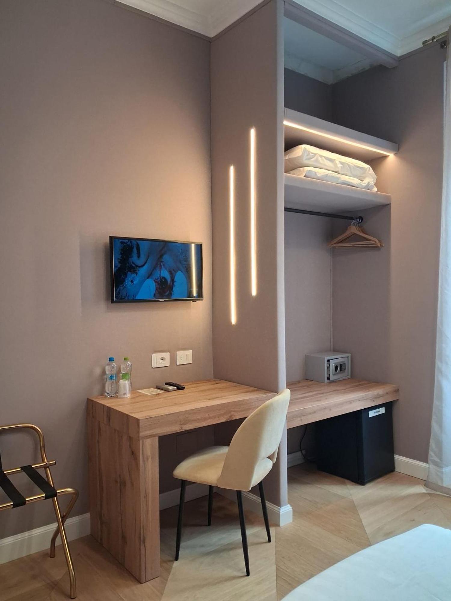 Hotel Fiori — Foto 1